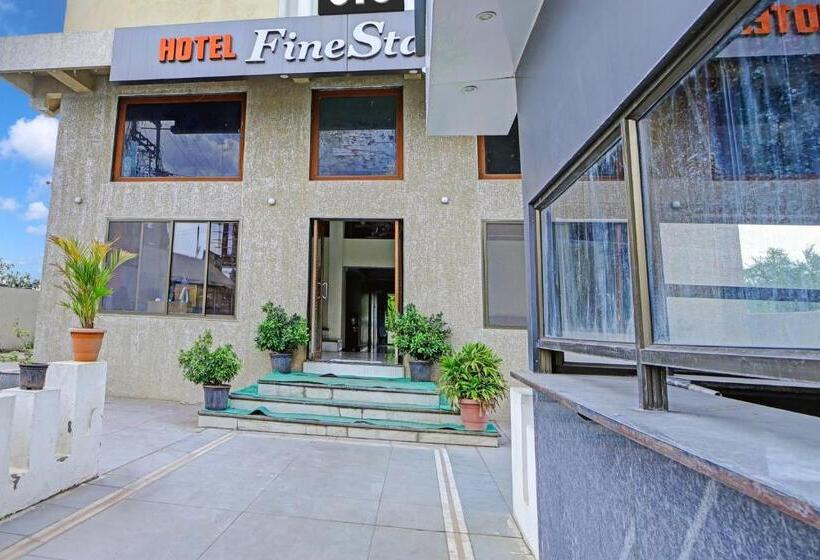 Hotel Oyo Flagship 81018  Fine Stay