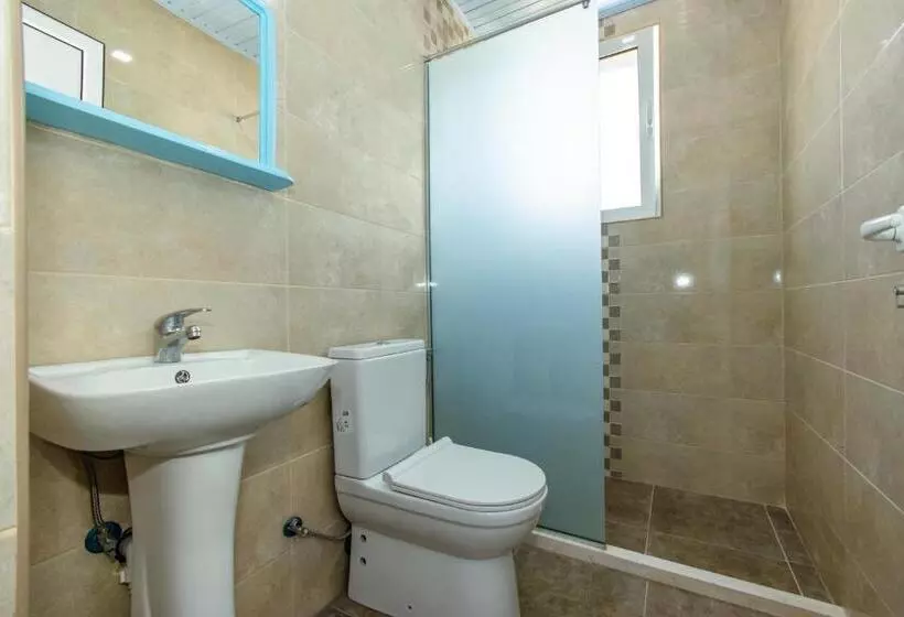 پانسیون Deron Apartments