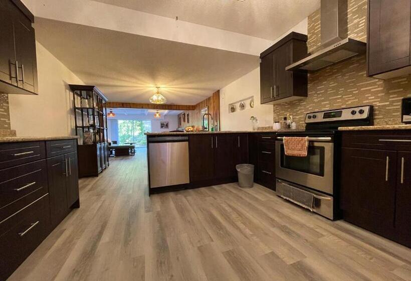 بنسيون The Rhodo Place