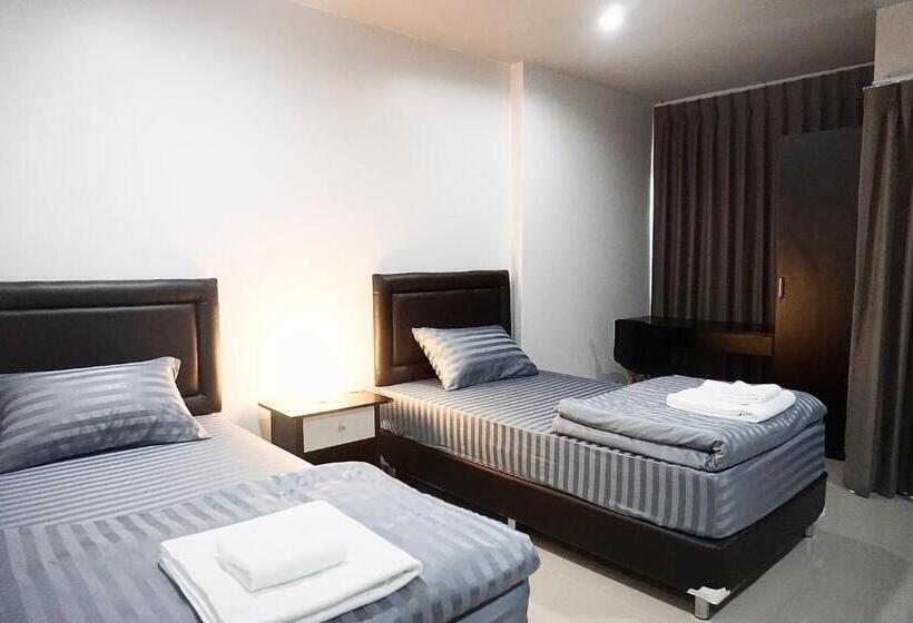 Area15 Hotel & Apartment