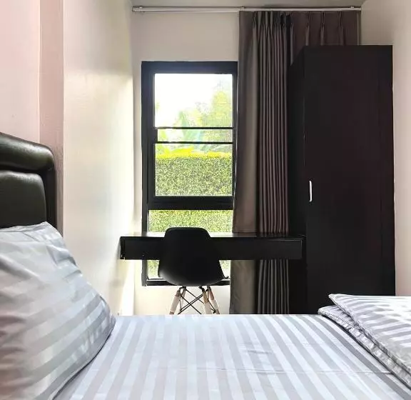 Area15 Hotel & Apartment