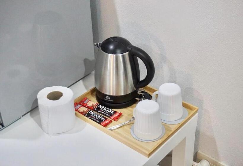 Area15 Hotel & Apartment