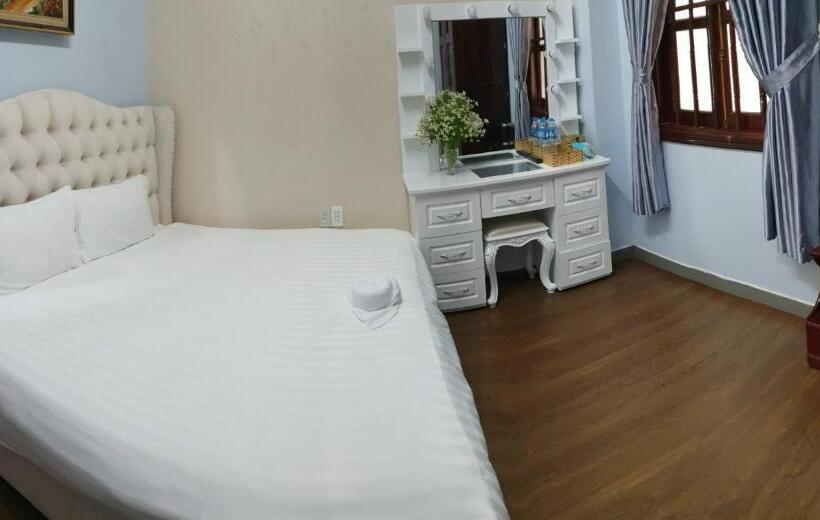 هتل Hành Tinh Xanh 1