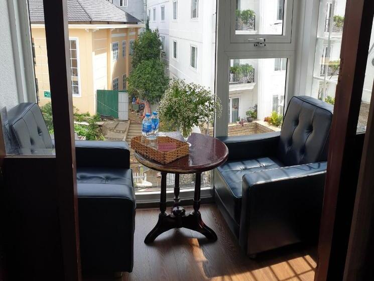 هتل Hành Tinh Xanh 1