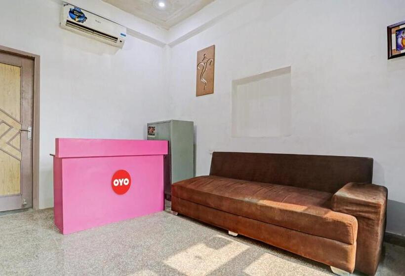 Hotel Oyo Flagship 81193 Om