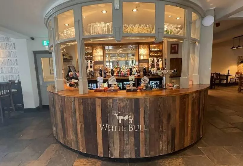 Hotelli The White Bull