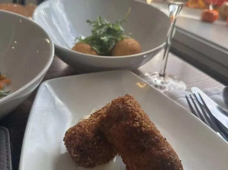 Hotelli The White Bull