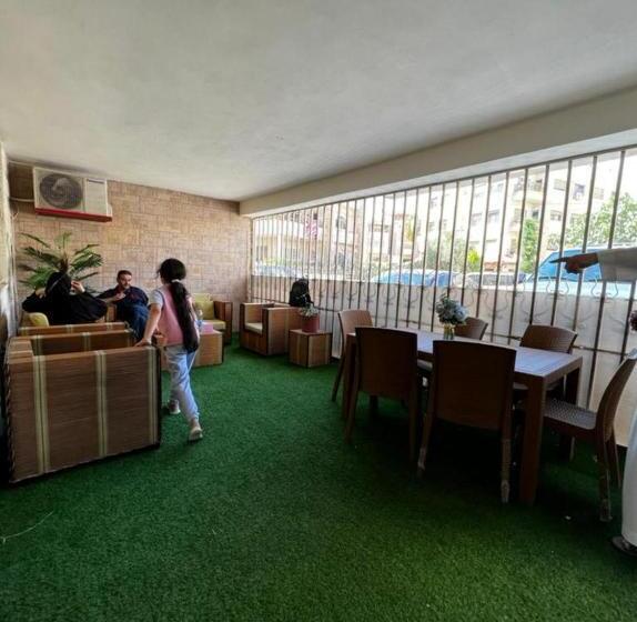 شقة فاخرة الشميساني غرفة او غرفتين او ثلاث