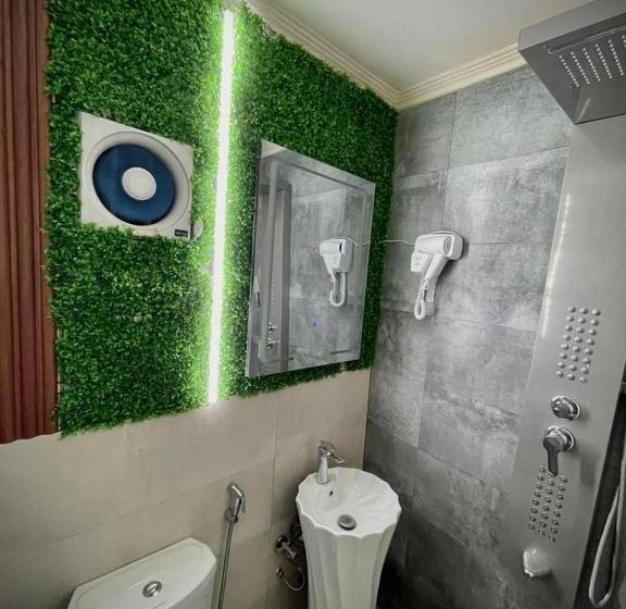 شقة فاخرة الشميساني غرفة او غرفتين او ثلاث