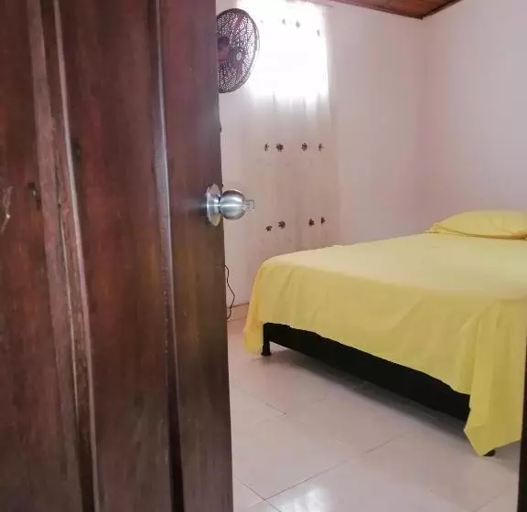 Aamiaismajoitus (B&B) Casa De Relajación Lowcost Centro Catedral Lujos ,piscna,aireacondicio