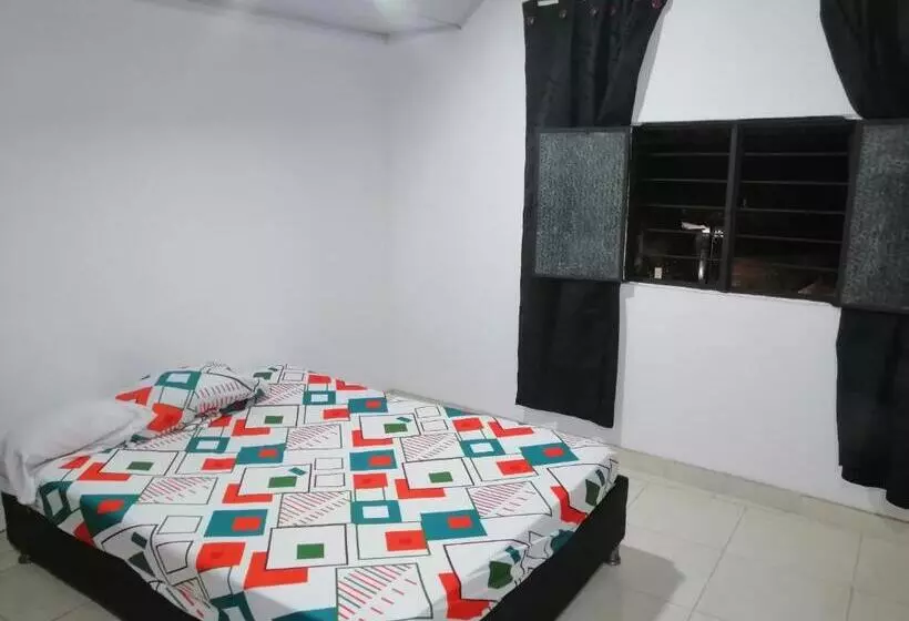 Aamiaismajoitus (B&B) Casa De Relajación Lowcost Centro Catedral Lujos ,piscna,aireacondicio