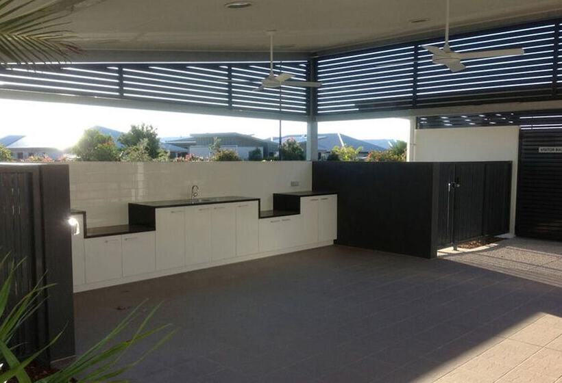 Broadwater On The Peninsula