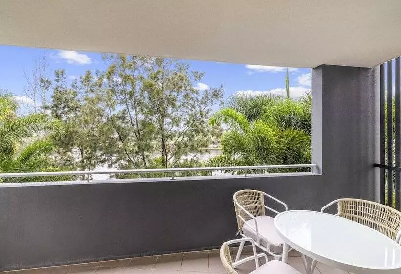 Broadwater On The Peninsula