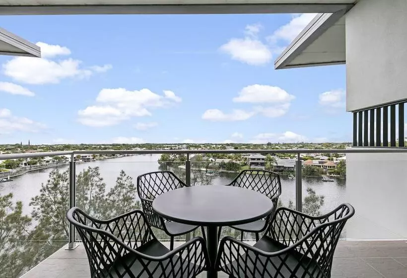 Broadwater On The Peninsula