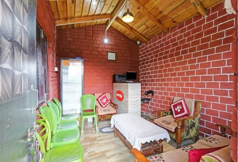 ホテル Oyo Flagship 81202 Neems Home Stay