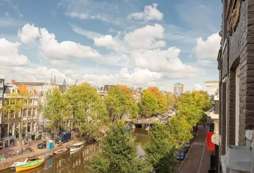 ペンション The Red Ox   Super Central Canal View Rooms