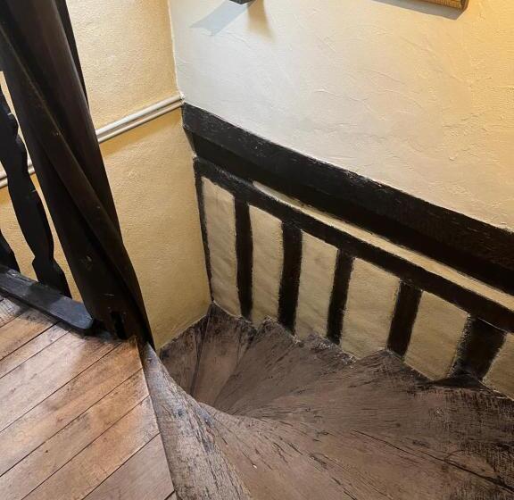 بنسيون Maison Des Acrobates