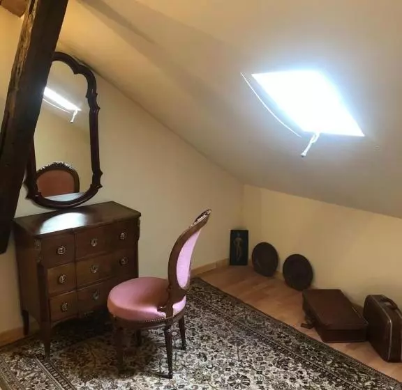 Majatalo Maison Des Acrobates