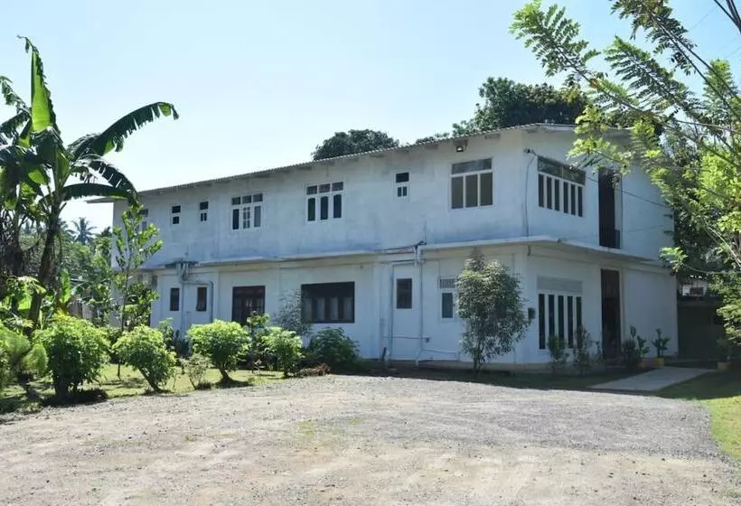 Hotelli Red Lotus Holiday Resort