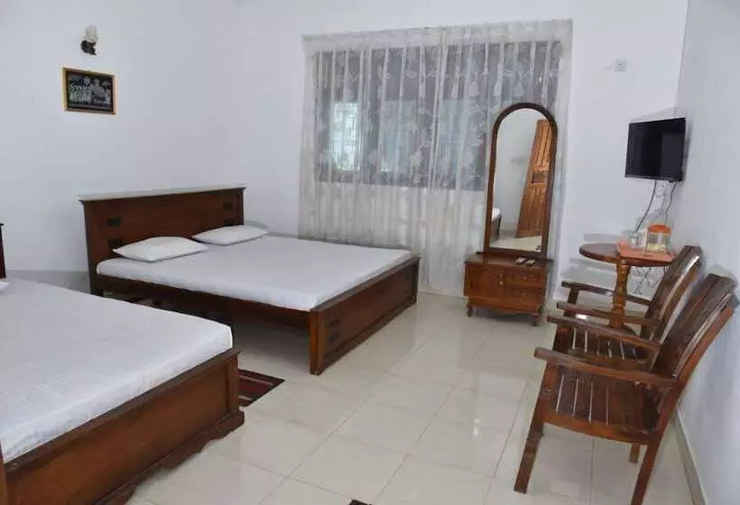 Hotelli Red Lotus Holiday Resort