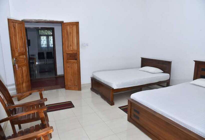 Hotel Red Lotus Holiday Resort