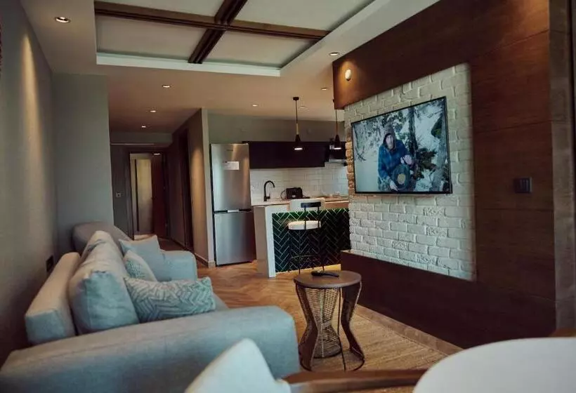 Parmos Otel