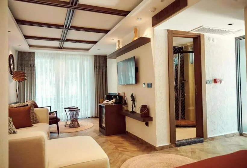 Parmos Otel