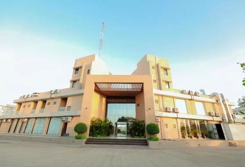 Lomakeskus Club Heaven Palanpur