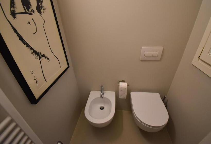 تختخواب و صبحانه 50mt Dal Duomo Casa Amasia