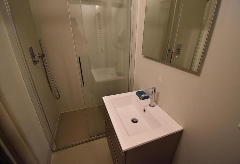 تختخواب و صبحانه 50mt Dal Duomo Casa Amasia