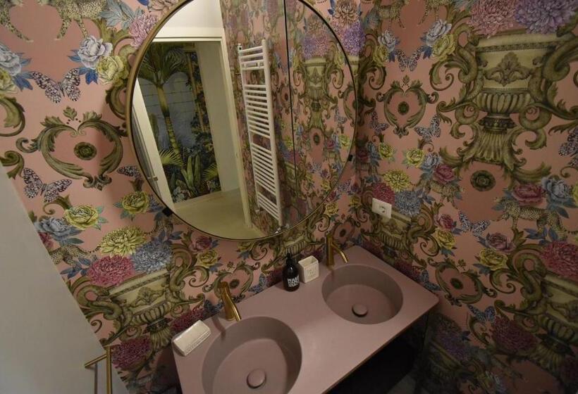 تختخواب و صبحانه 50mt Dal Duomo Casa Amasia