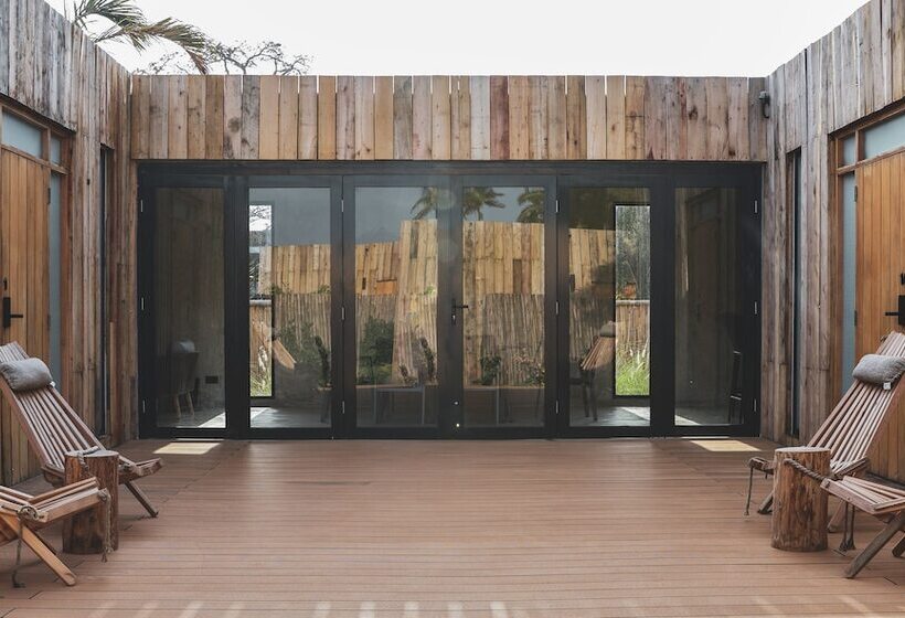 هتل Lalagalu   Beachfront Ecocabins