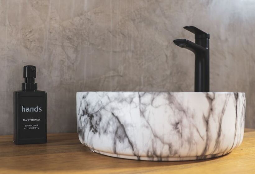 هتل Lalagalu   Beachfront Ecocabins