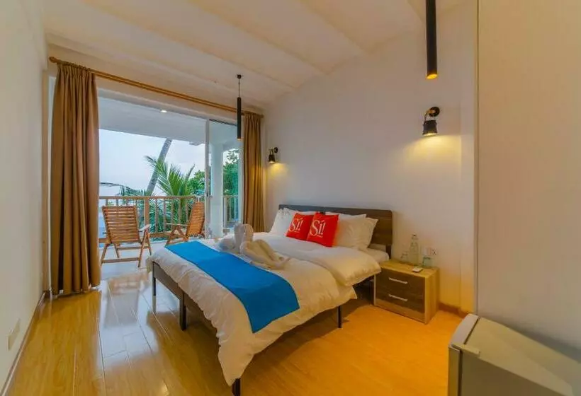 هتل Si! Coral Inn