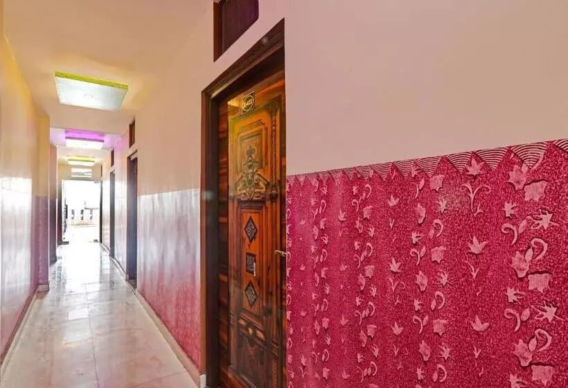 Hotelli Spot On 81050 Bandhan Lawn