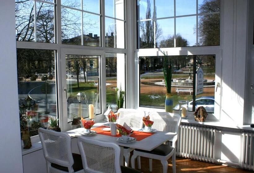 酒店 Alte Villa Schlossblick