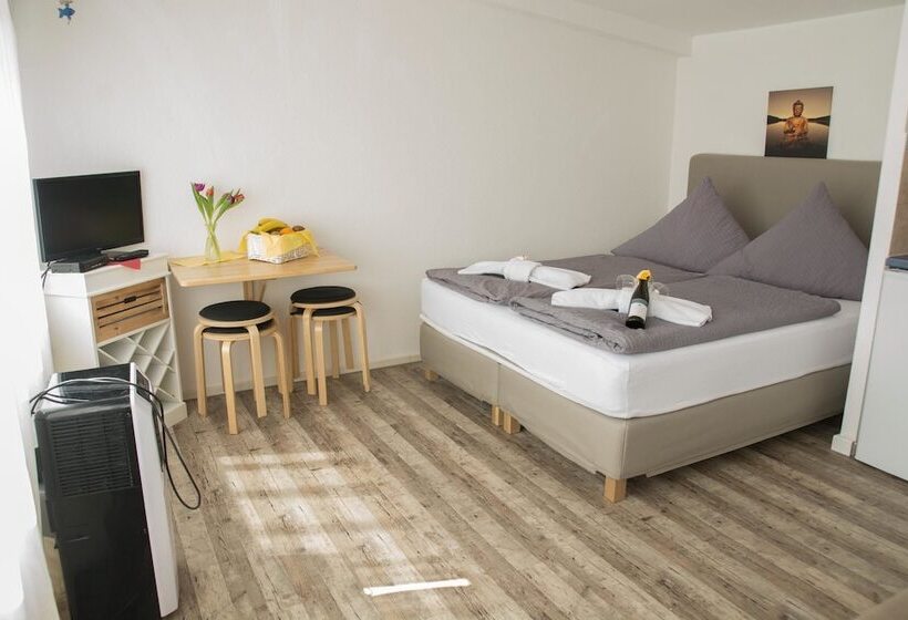 ホテル Ferienwohnungen Meersburg