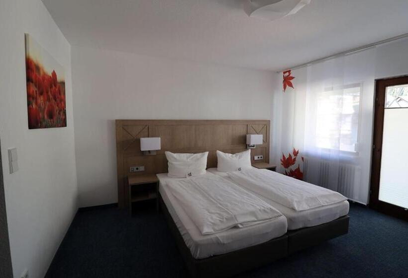 호텔 Garni Café Räpple