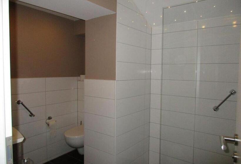 호텔 Garni Café Räpple