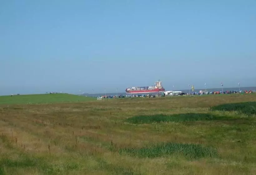 Hotelli Gastehaus Zur Linde