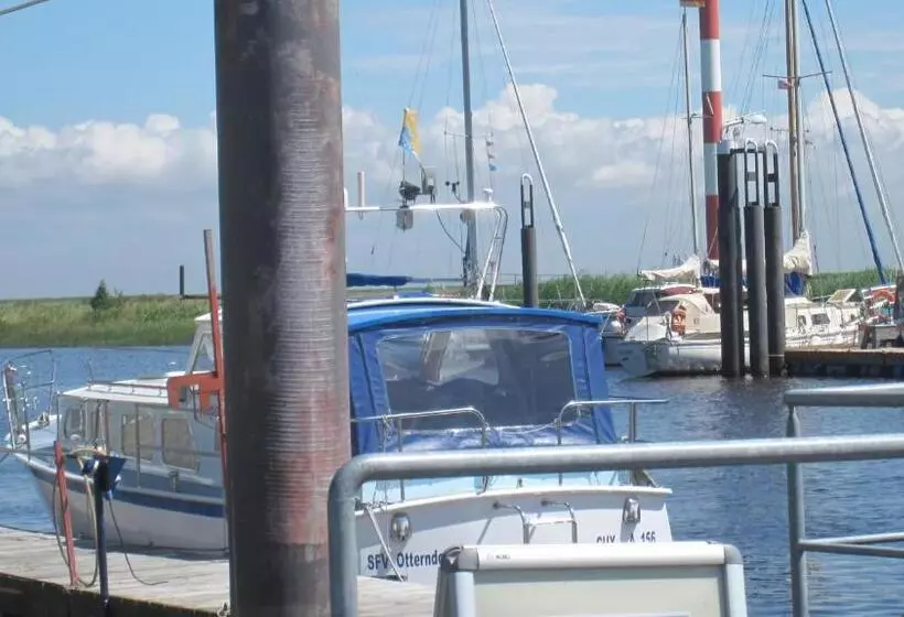 Hotelli Gastehaus Zur Linde