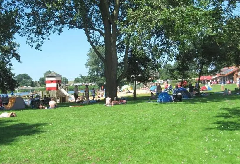 Hotelli Gastehaus Zur Linde