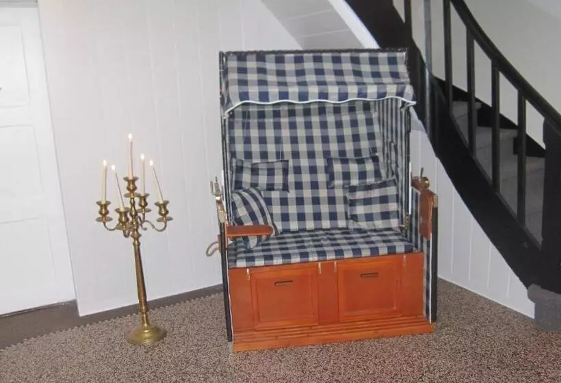 Hotelli Gastehaus Zur Linde