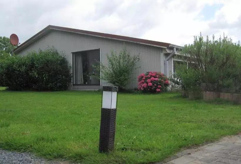 Hotelli Gastehaus Zur Linde