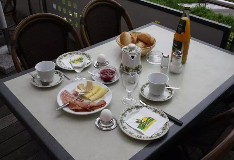 Hotelli Gasthaus Storchen