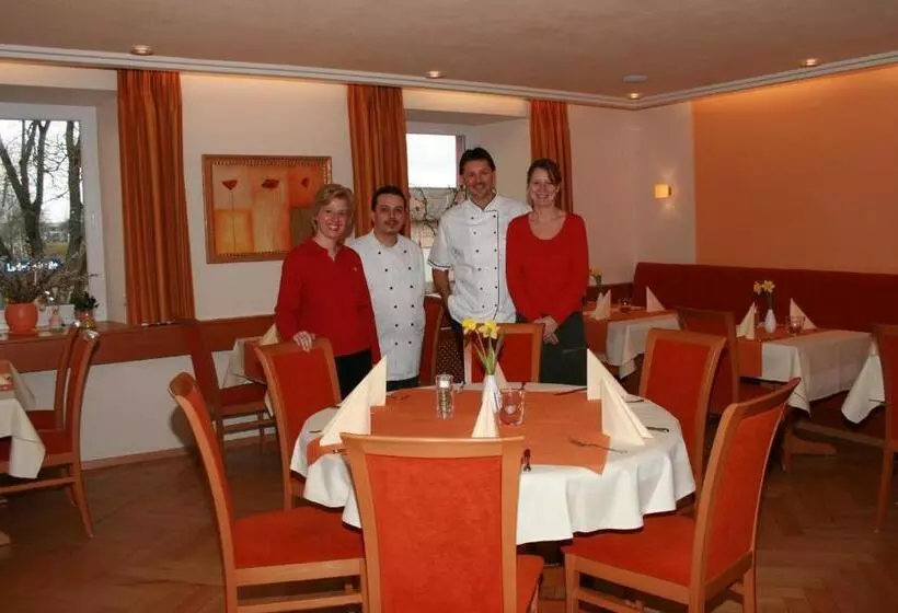 Hotelli Gasthof Rössle