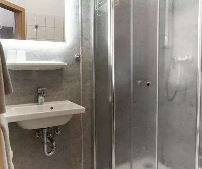 هتل Klostergarten