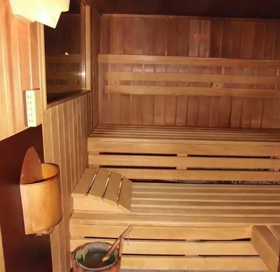 Hotelli Garniwohlfühlaktiv Kronberg
