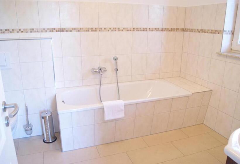 فندق Pension Bellevue