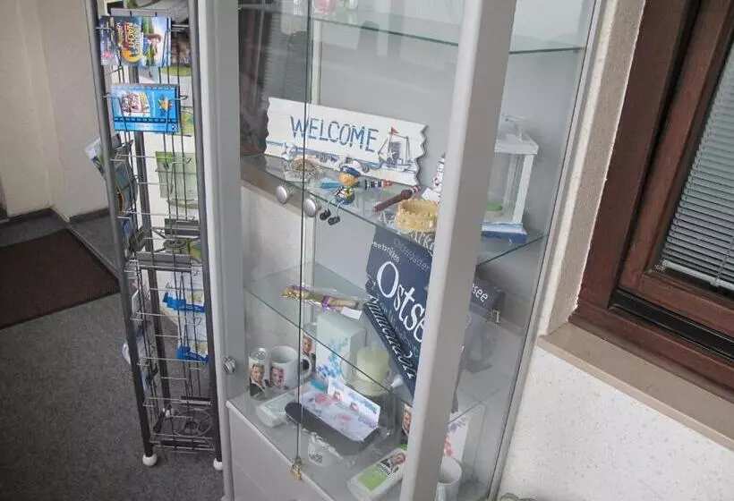 Hotelli Pension Check In